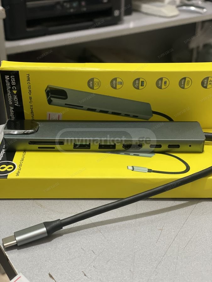 usb C to HDTV Multifunction Adapter 8 Ports