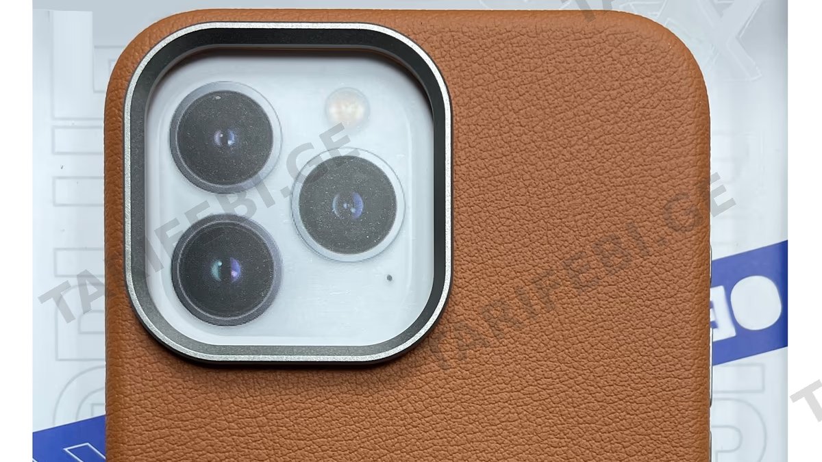 Leather Case with MagSafe for iPhone 14 Pro - Brown