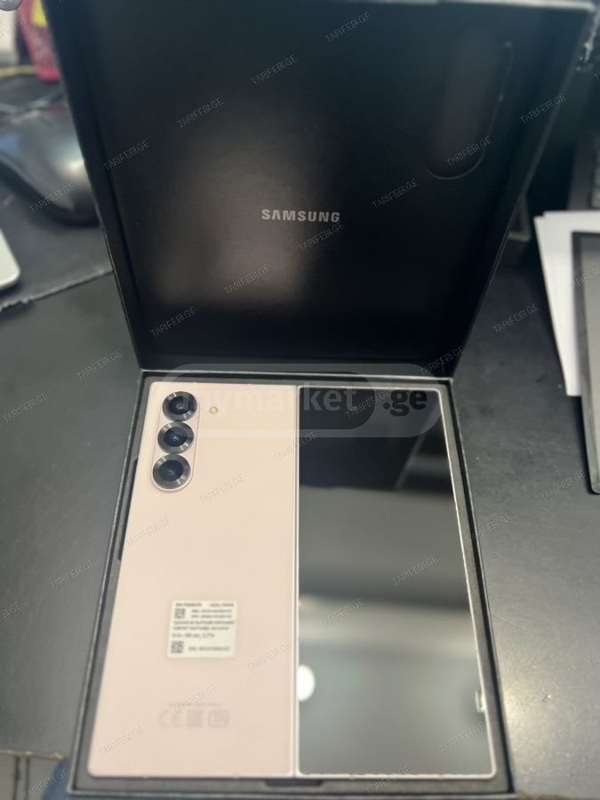 Samsung Z Fold 6