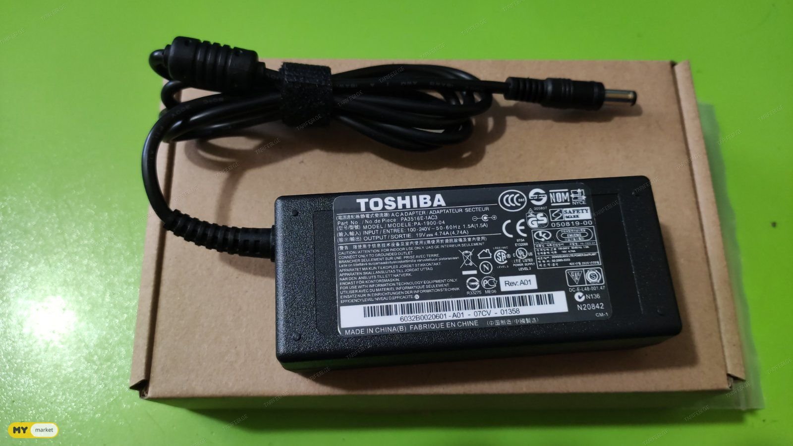 TOSHIBA charger for laptop