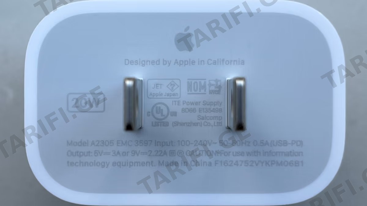 Apple Original 20W USB-C Power Adapter (USA Model + EU Adapter)